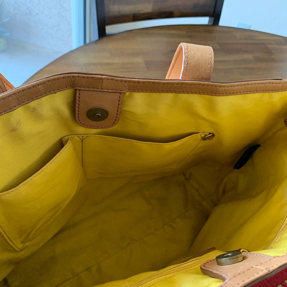 Tan Fossil shoulder bag